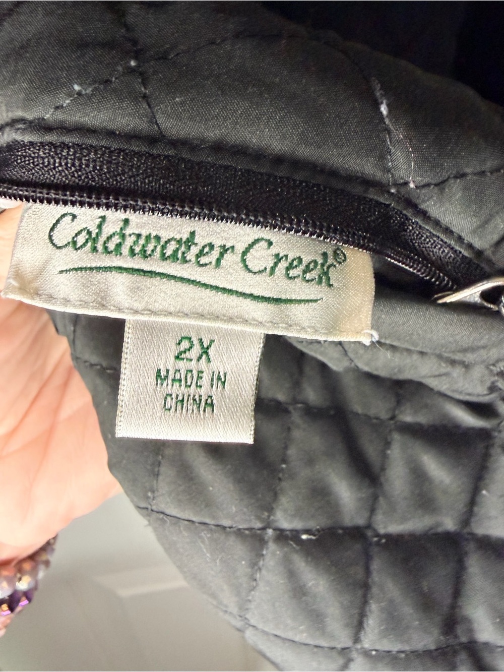Quilted Jacket Label - Picture 2 of 5